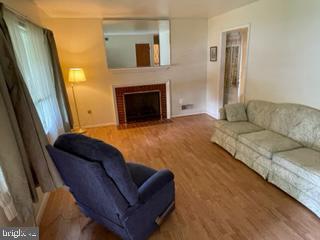 904 Shawnee Dr, Frederick, MD 21701 photo 8