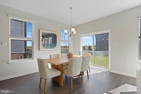 528 Carroll Walk Ave, Frederick, MD 21701 photo 9
