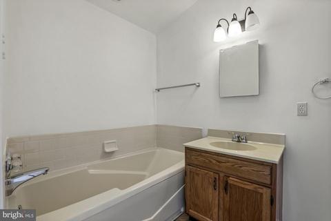 2208 Wetherburne Way, Frederick, MD 21702 photo 22