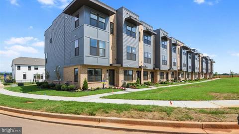 552 Banquet Ln, Frederick, MD 21701 photo 2