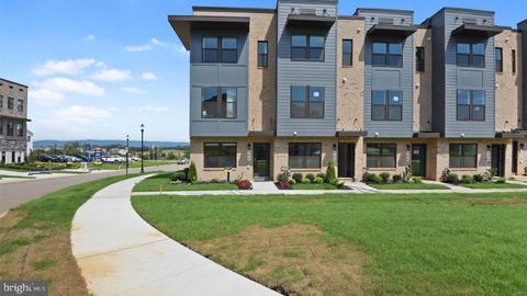 552 Banquet Ln, Frederick, MD 21701 photo 1