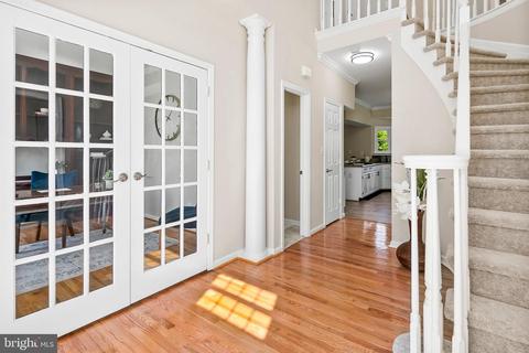 5345 Sovereign Pl, Frederick, MD 21703 photo 4