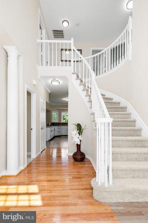 5345 Sovereign Pl, Frederick, MD 21703 photo 3