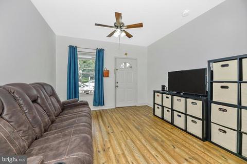 306 E 3rd St # a, Frederick, MD 21701 photo 4
