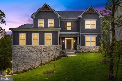 10907 Oakcrest Cir, New Market, MD 21774