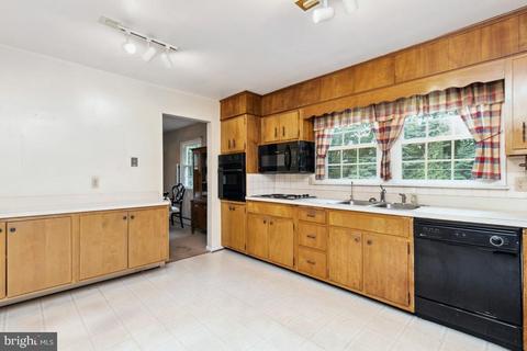 7406 Skyline Dr, Frederick, MD 21702 photo 7