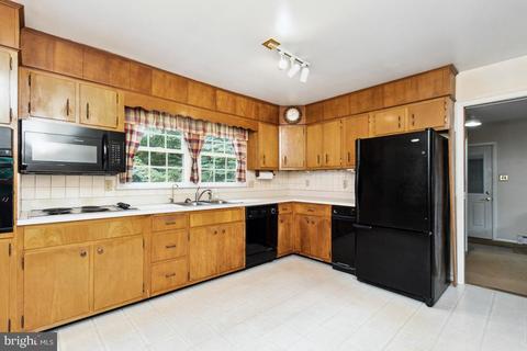 7406 Skyline Dr, Frederick, MD 21702 photo 6