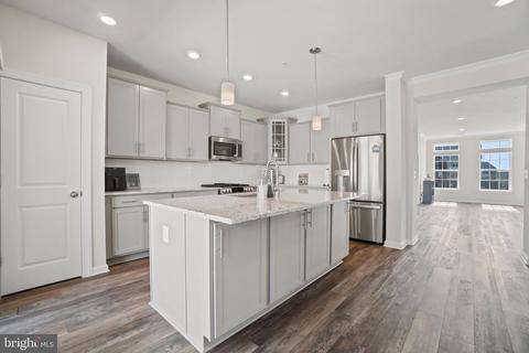 5972 Forum Sq, Frederick, MD 21703 photo 1