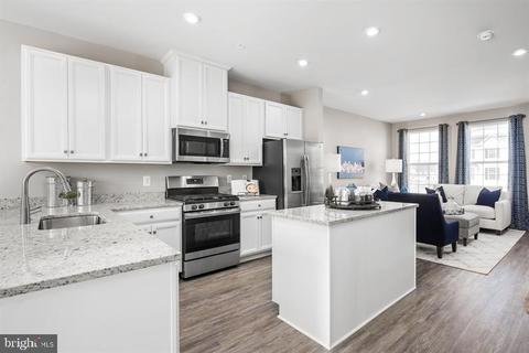 338 Patterson Park Rd, Frederick, MD 21703 photo 2