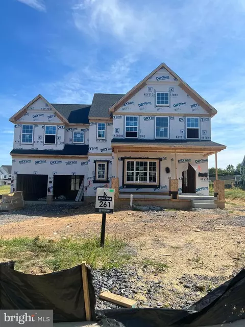 2723 Hillfield Dr, Frederick, MD 21702