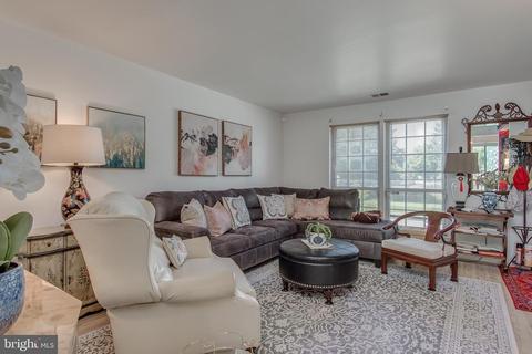 419 Terry Ct #B3, Frederick, MD 21701 photo 2