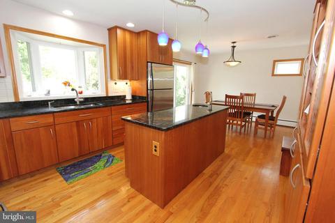 6782 Sunnybrook Dr, Frederick, MD 21702 photo 5
