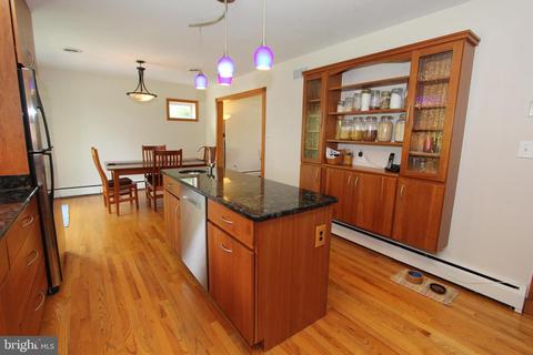 6782 Sunnybrook Dr, Frederick, MD 21702 photo 7