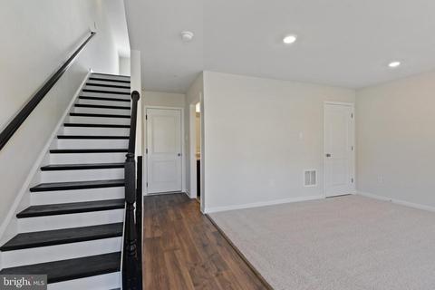 552 Union St, Frederick, MD 21701 photo 4