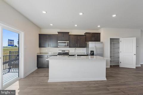 552 Union St, Frederick, MD 21701 photo 8