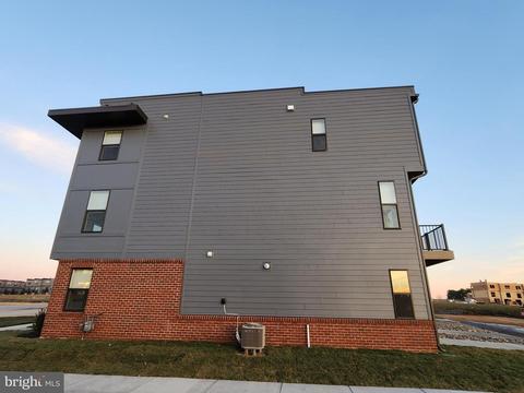 822 Bond St, Frederick, MD 21701 photo 6