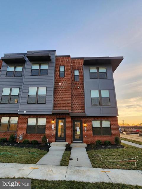 822 Bond St, Frederick, MD 21701 photo 1