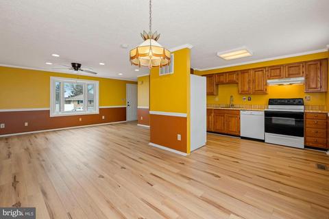 202 Spruce Ct, Frederick, MD 21701 photo 7