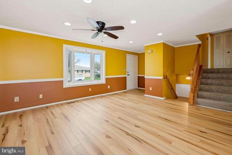 202 Spruce Ct, Frederick, MD 21701 photo 5