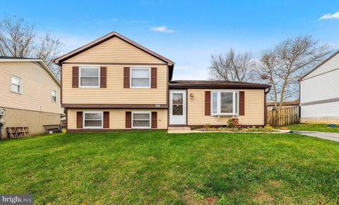202 Spruce Ct, Frederick, MD 21701 photo 1