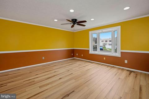 202 Spruce Ct, Frederick, MD 21701 photo 4