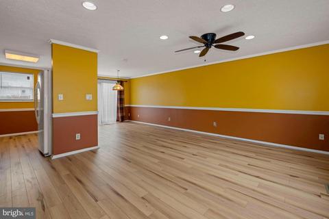 202 Spruce Ct, Frederick, MD 21701 photo 3