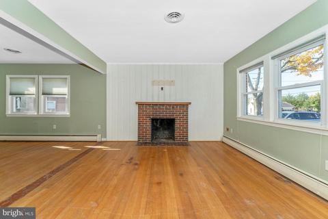 406 Lee Pl, Frederick, MD 21702 photo 5