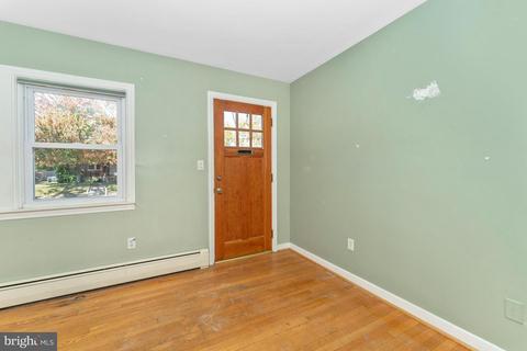 406 Lee Pl, Frederick, MD 21702 photo 3