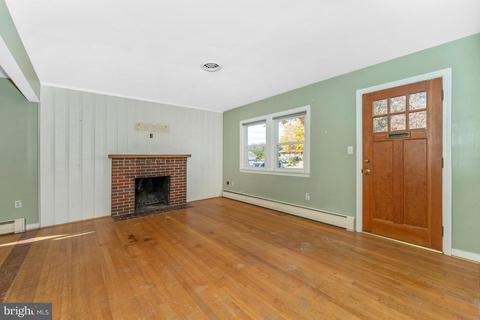 406 Lee Pl, Frederick, MD 21702 photo 4