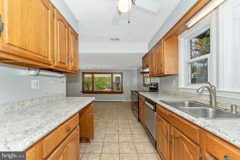 406 Lee Pl, Frederick, MD 21702 photo 14