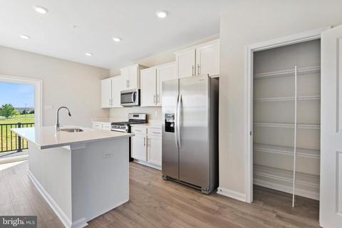 821 Bond St, Frederick, MD 21701 photo 14