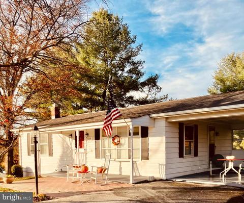 809 E D St E, Brunswick, MD 21716 photo 1