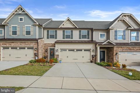 3213 Thornapple Dr, Frederick, MD 21704 photo 1