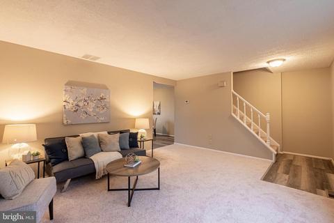 1792 Springfield Ln, Frederick, MD 21702 photo 2