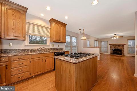 6113 Cool Spring Ter S, Frederick, MD 21701 photo 11