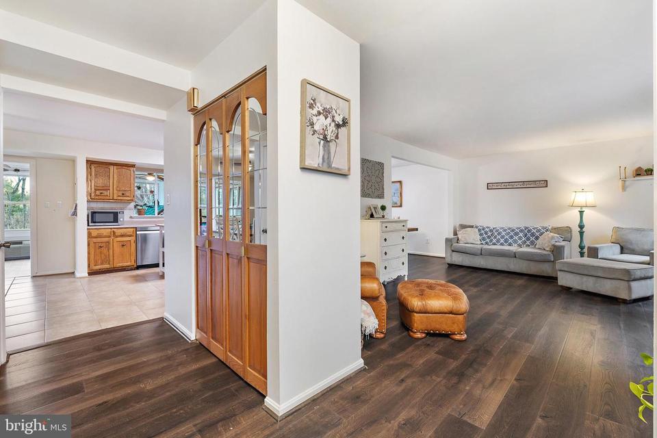  7312 Countryside Cir, Middletown, MD 21769 photo 4