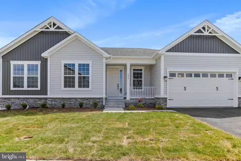 904 Karn Ter, Brunswick, MD 21716