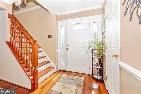 5213 Earles Ct, Frederick, MD 21703 photo 2