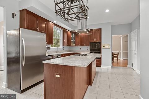 1904 Middlefield Ct, Frederick, MD 21702 photo 2