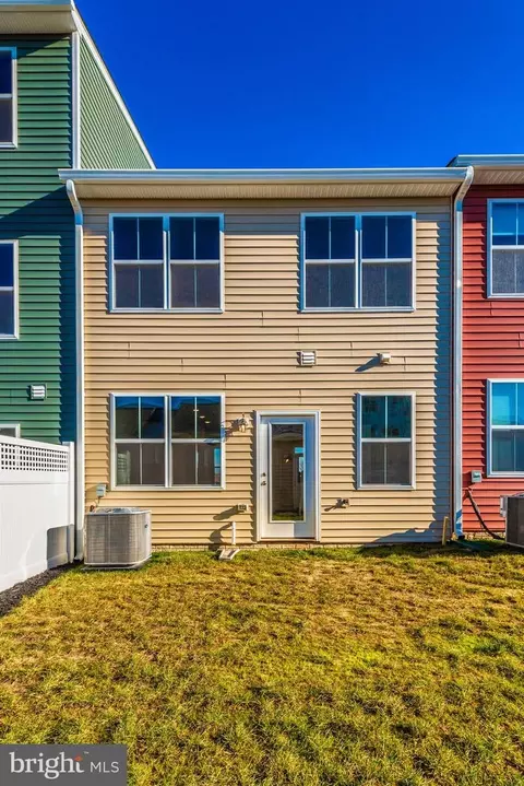 1305 Sandoval Ct, Frederick, MD 21702 photo 2