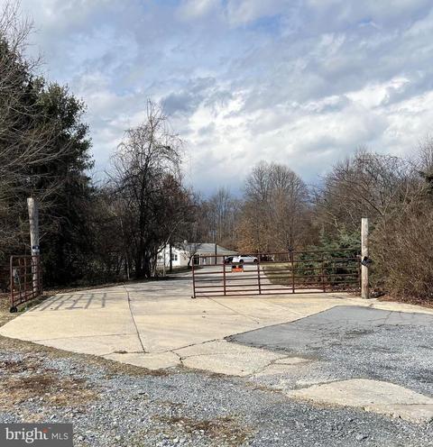 6310 Ed Crone Ln, Frederick, MD 21703