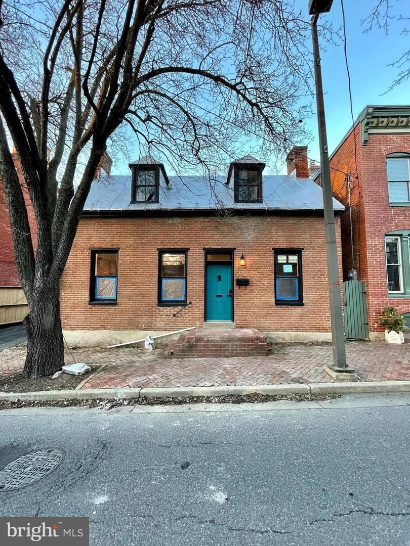 25 E South St, Frederick, MD 21701 photo 1