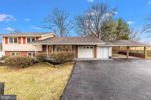 7913 Longmeadow Dr, Frederick, MD 21701