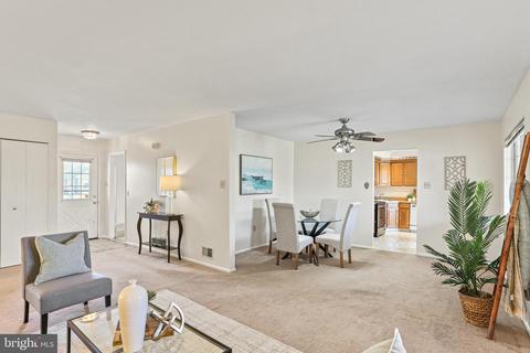 6906 Hackberry Ct, Frederick, MD 21703 photo 6