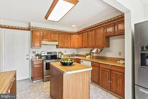 6906 Hackberry Ct, Frederick, MD 21703 photo 22