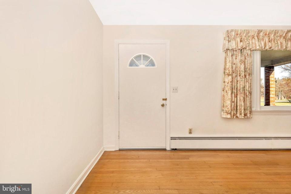  4731 Araby Church Rd, Frederick, MD 21704 photo 5