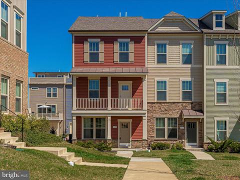 8820 Shady Pines Dr, Frederick, MD 21704