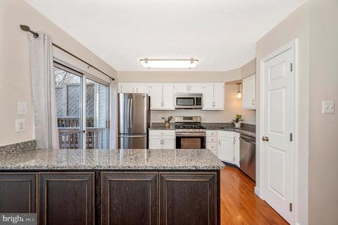 6333 Towncrest Ct, Frederick, MD 21703 photo 8