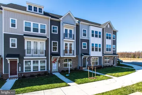 2584 Hopton Ln, Frederick, MD 21701