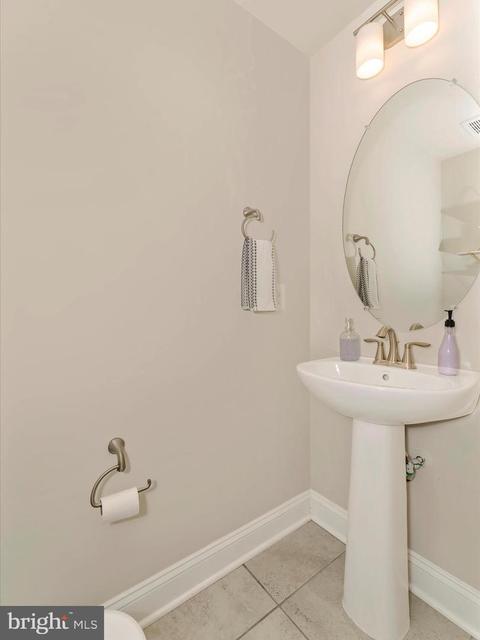 704 Brengle Dr, Frederick, MD 21701 photo 11